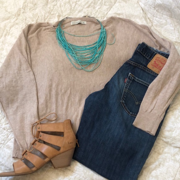 Abercrombie & Fitch sweater - Picture 2 of 4